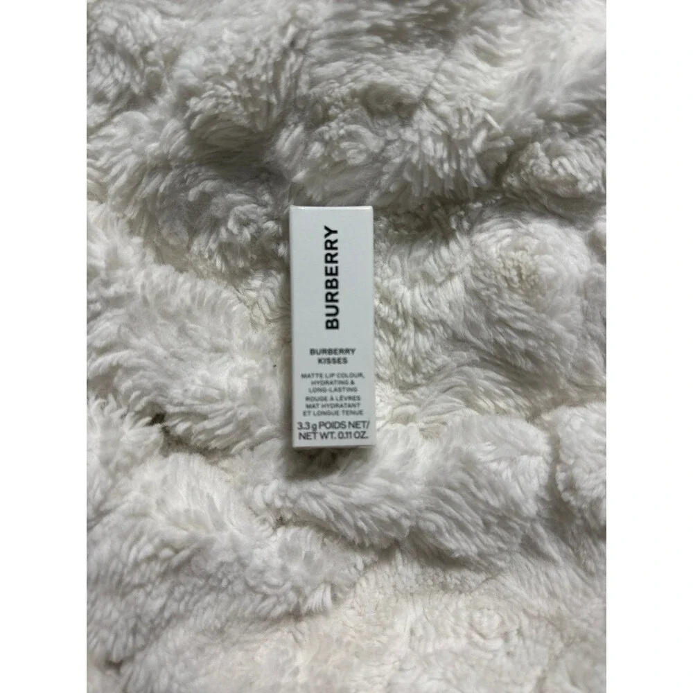 Burberry Kisses Satin Lip Color Unicorn Pink